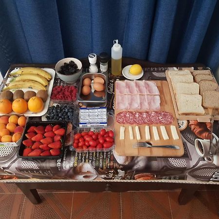 Al Laghetto La Morra Bed & Breakfast Luaran gambar