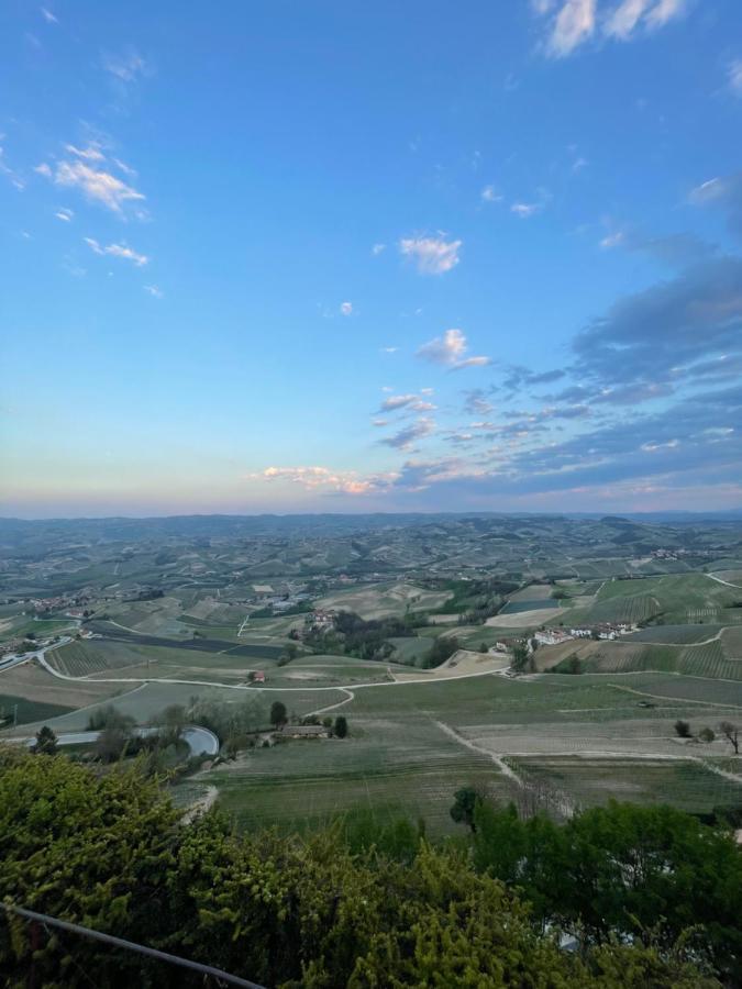 Al Laghetto La Morra Bed & Breakfast Luaran gambar
